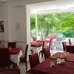 Azzurro Hotell