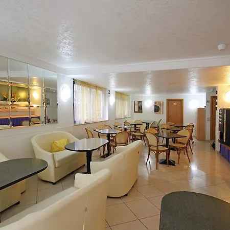 Hotel Azzurro 3*